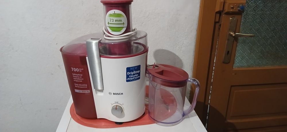 Storcător de fructe si legume Bosch