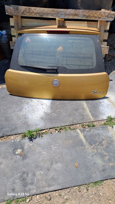 Заден капак  и стъкло за Фиат Гранде Пунто