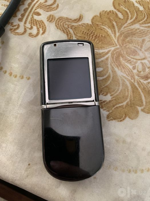 Nokia 8800 sirocco ишлайди
