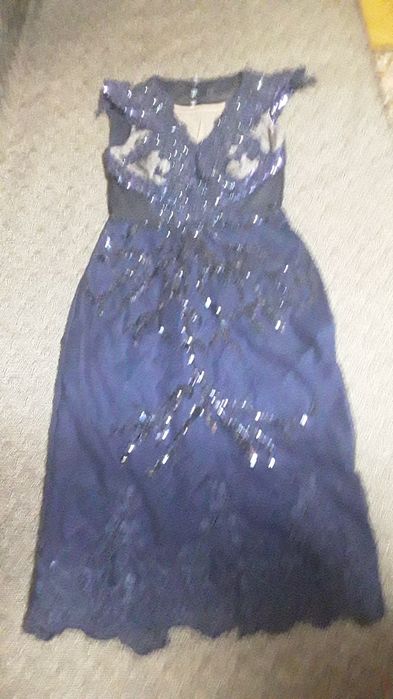 Rochie ocazie spate gol model deosebit.