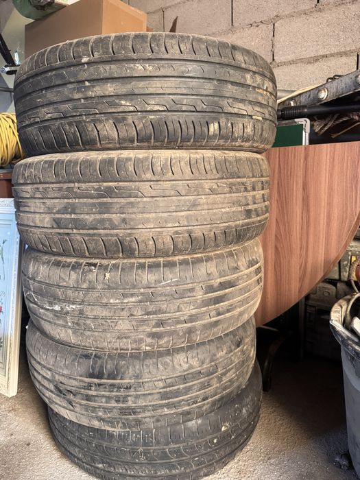 Шина.                   205/60/16