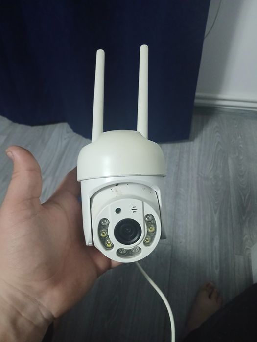 Camera de supraveghere  !!DEFECTĂ!!