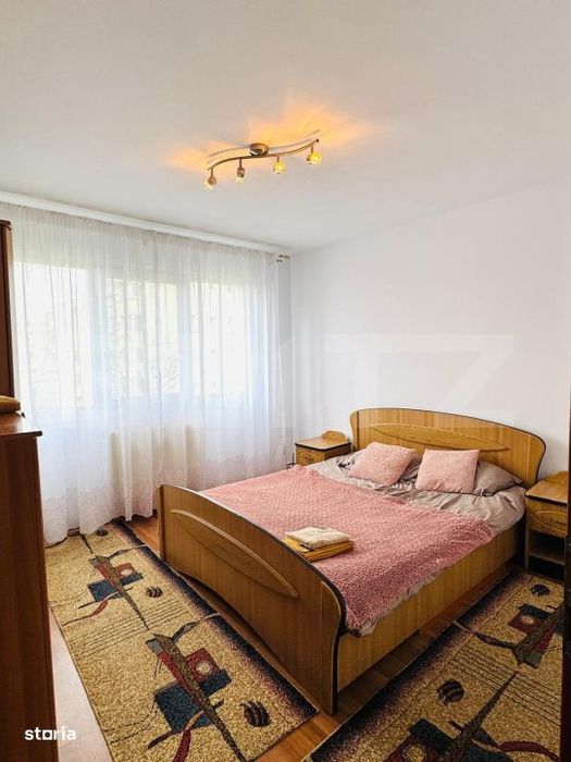 Apartament 3 camere, Etaj 2, de vanzare