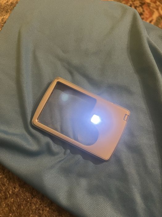 Лупа с лед светлина