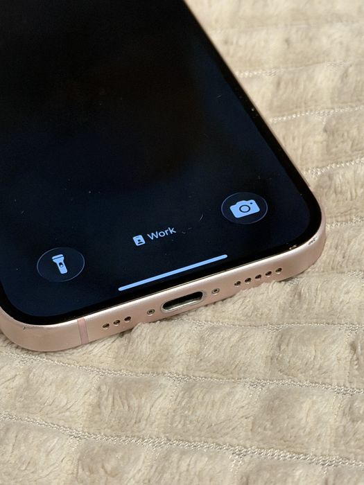 iPhone 15 128GB Pink