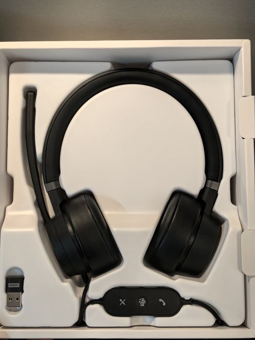 Слушалки с микрофон Lenovo Go ANC USB wired Headset