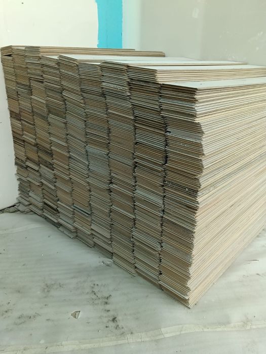 Продам ламинат, светлого цвета, качество норм, б/у