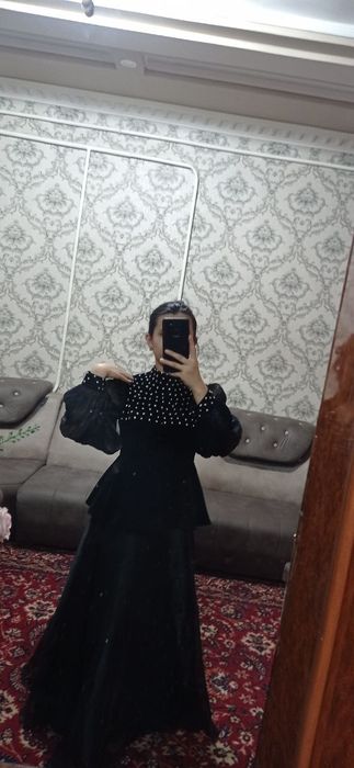 Вечернее платье  носили всего лишь 2 раза как новое