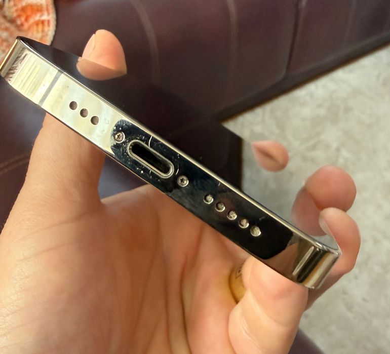 iPhone 13pro gold
