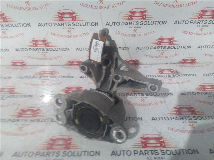 Tampon motor dacia duster 1.5 d an fabr. 2013