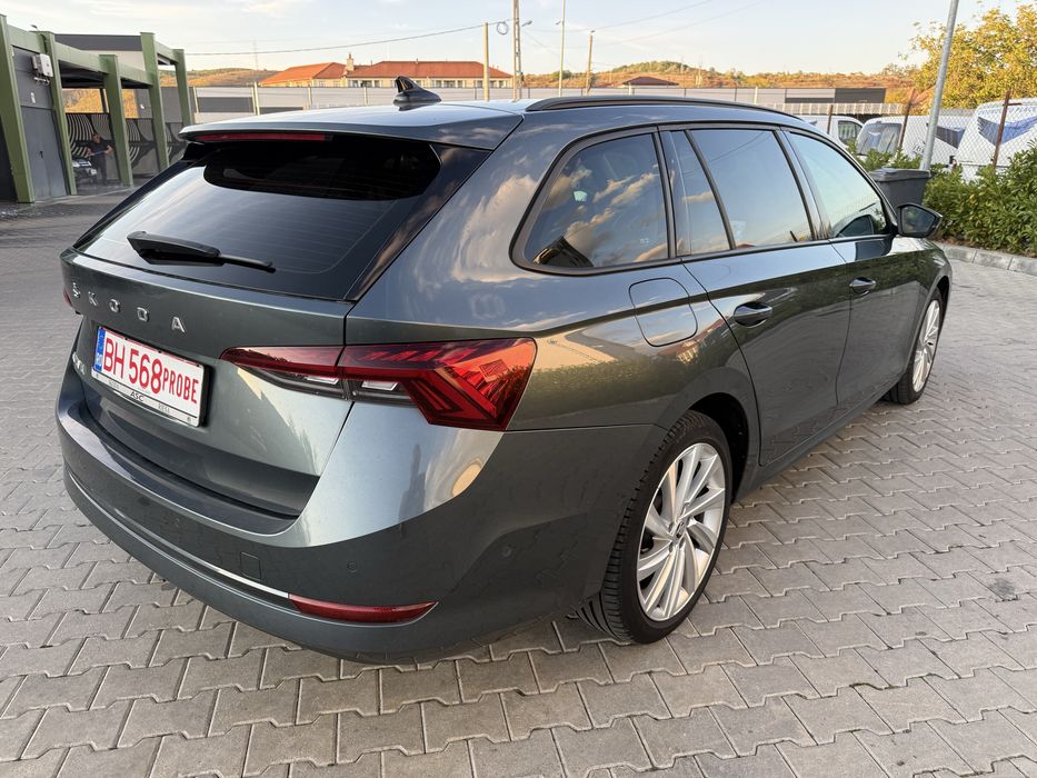 Skoda Octavia 1.5tsi-150cp 2022 full led/matrix/keyless/ACC/virtual/lane+side assist/camera/ambiental/tableta mare/CANTON/alcantara/moduri condus/18‘