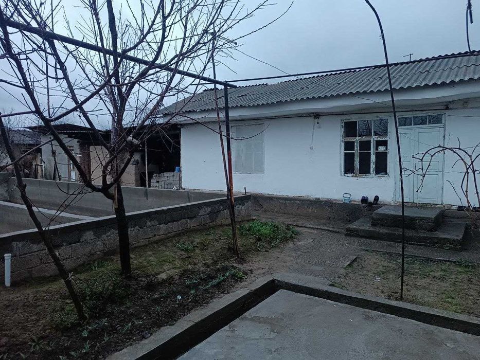 Ховли уй сотилади