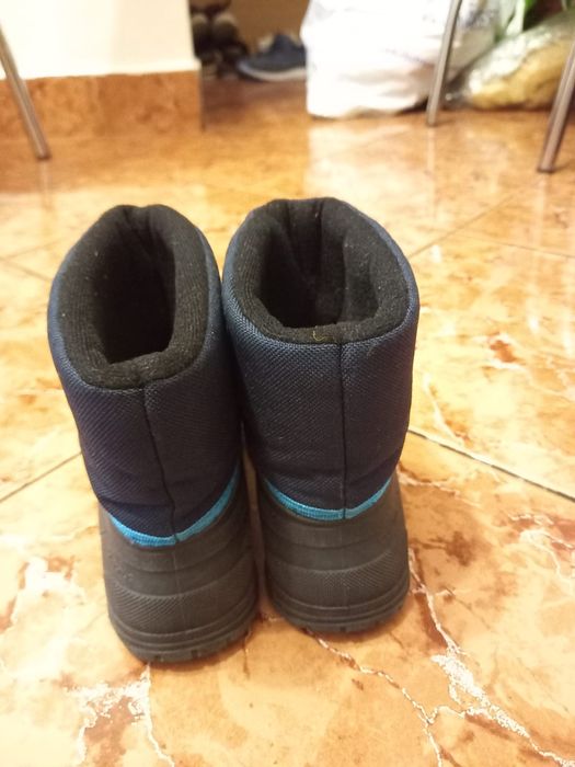 Cizme din dechatlon băieței