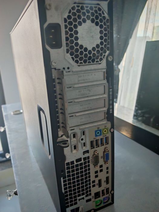 Sistem Complet HP ProDesk 600 G1 SFF + Monitor HP 20" - Ideal Birou/Școală