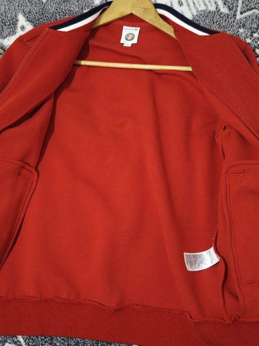 Продам олипейку lacoste