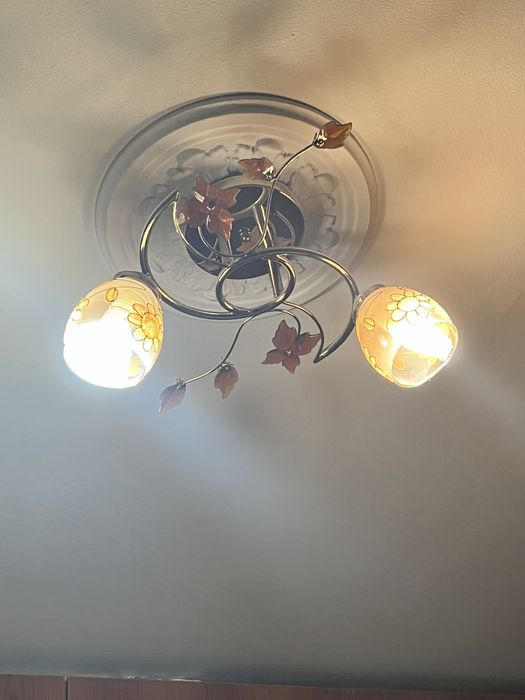 Продам люстры, бра