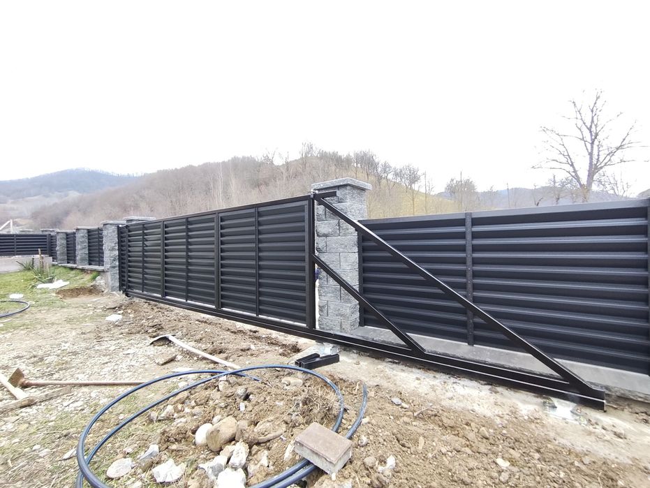 Poarta și pietonala - Personalizate pentru exterior * Bistrița