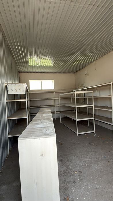 Витрена үш штук стилаж штук