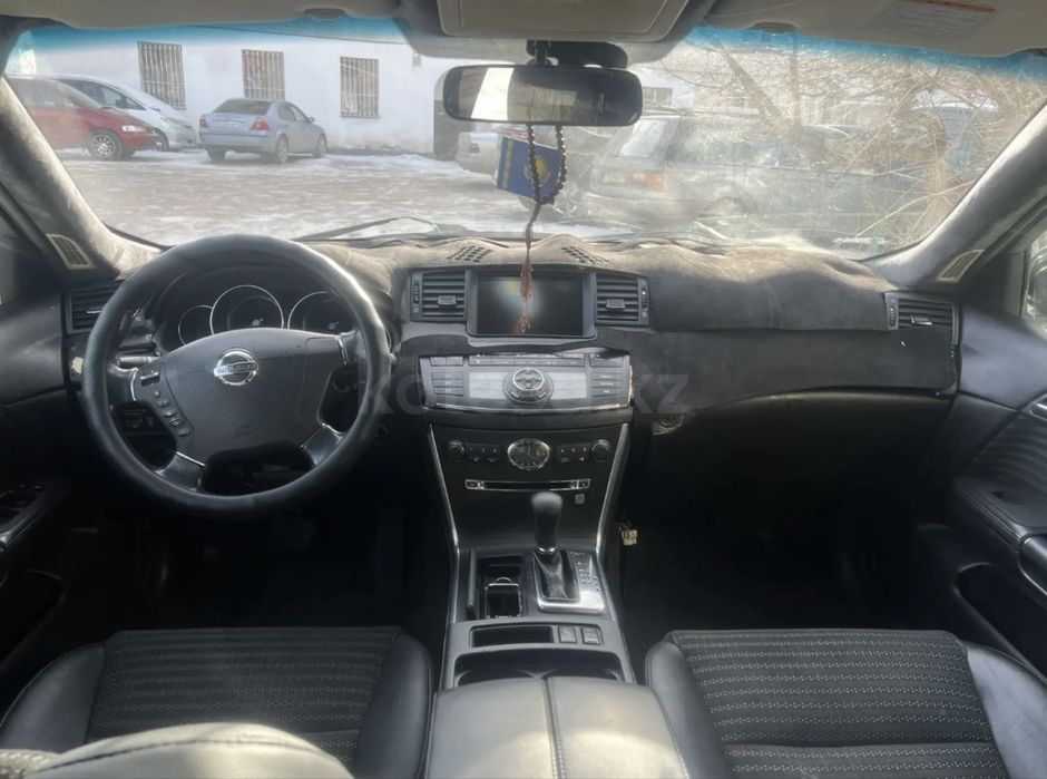 Продам автомобиль Nissan Fuga