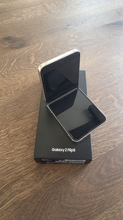 Samsung Galaxy Z Flip 5