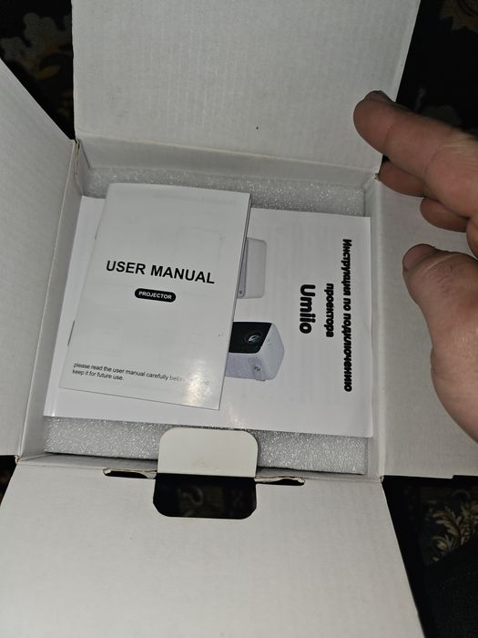 Wi-Fi router va fleshka2TB va Proektor sotiladi