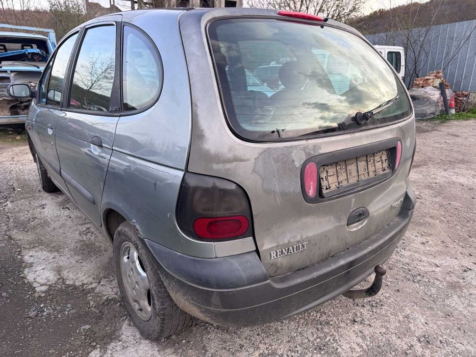 Renault megane scenik 1.6 1997г. На части.