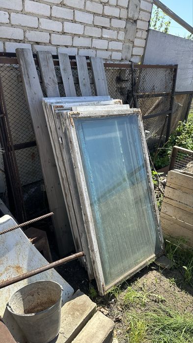 Рамы деревянные со стеклом
