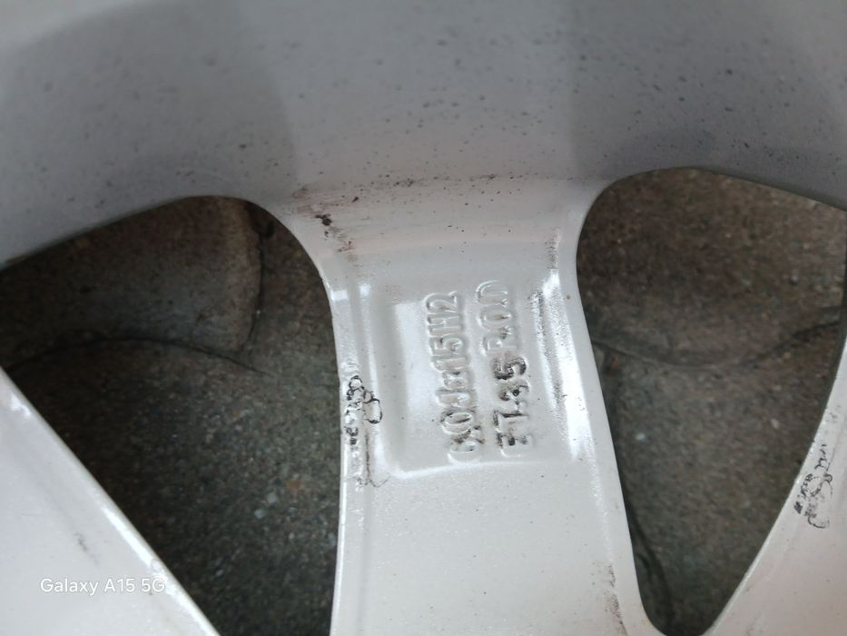 Cauciucuri Pirelli de iarna 4 buc 195/55/R16 si Nexen 185/60/R15