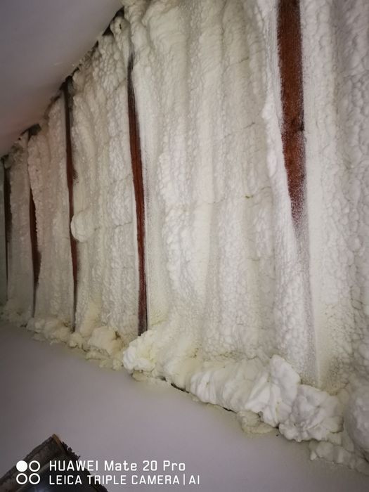 Izolații spumă poliuretanica 28 lei/mp