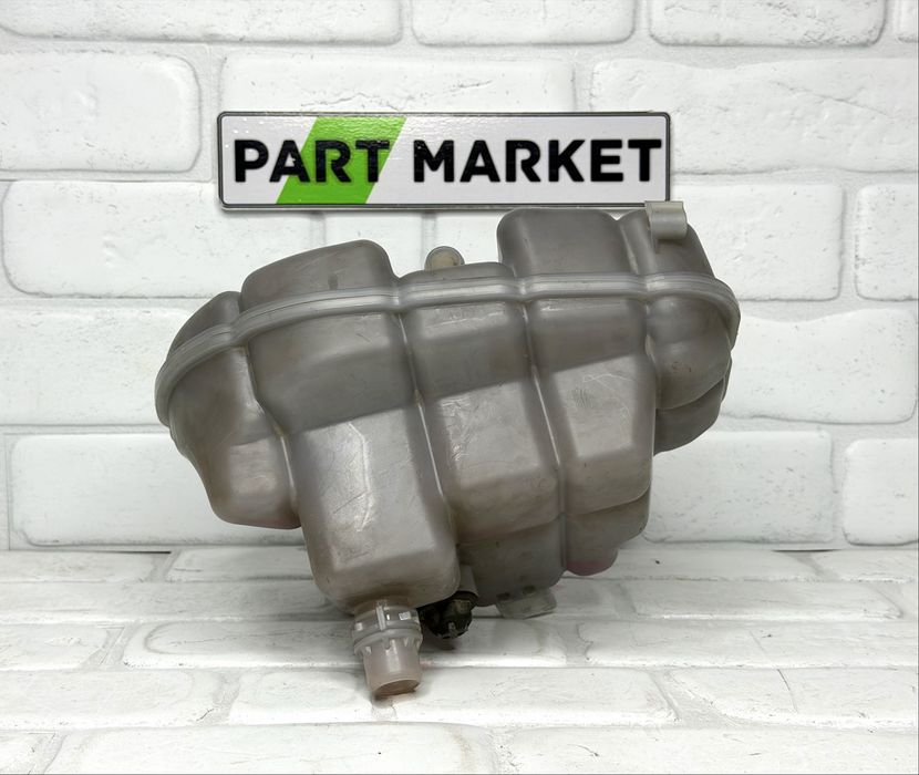 Казанче антифриз AUDI A6 A7 4G 4G0121403AG