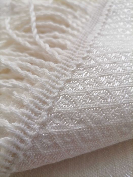 Покривки за легло и китеници.