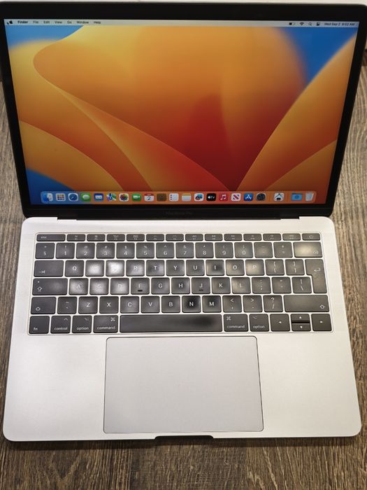 Macbook Pro 2017 8 GB RAM 256