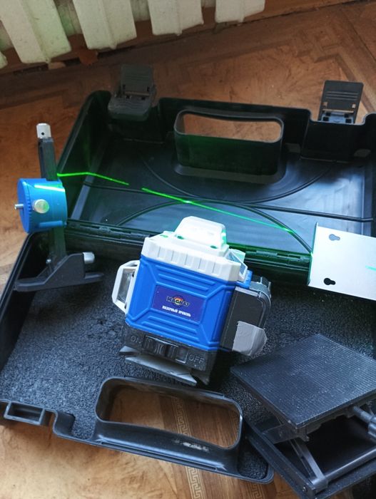 Лазерный уровень зеленый