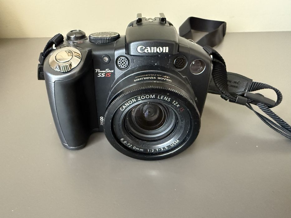 Фотоапарат Canon S5IS