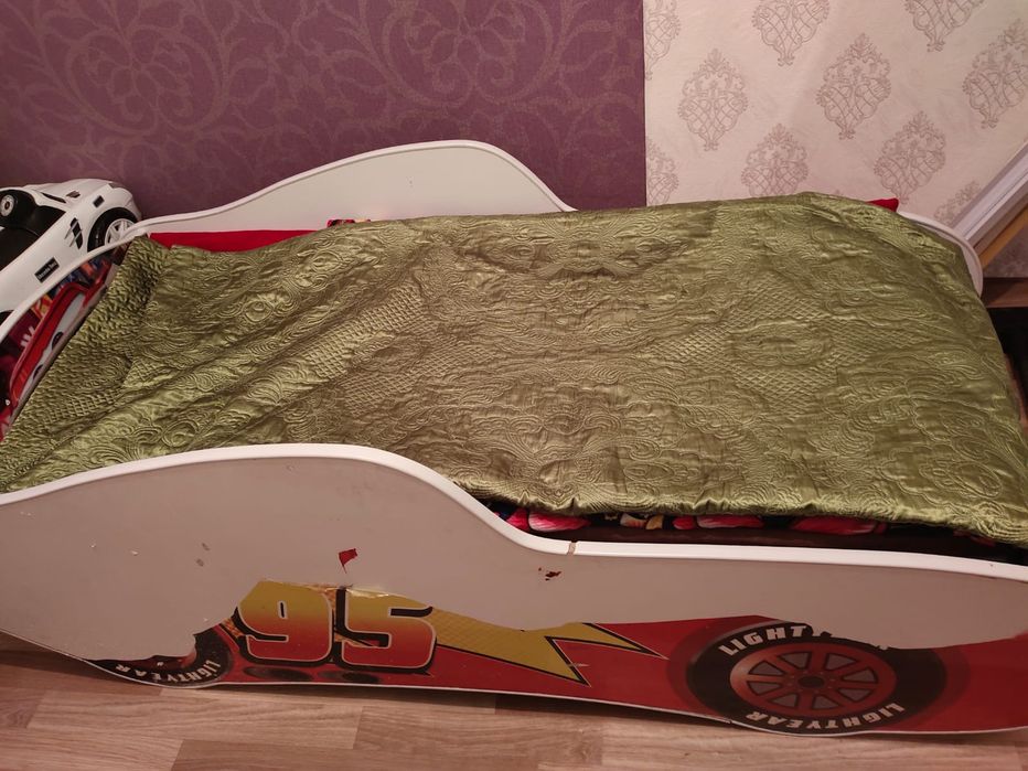Продам кровать детскую