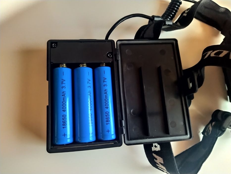 XHP70.2 v2 - Lanterna foarte puternica de cap cu NEW LED QUADCORE NOU