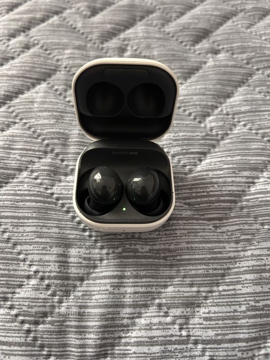 Samsung Galaxy earbuds 2
