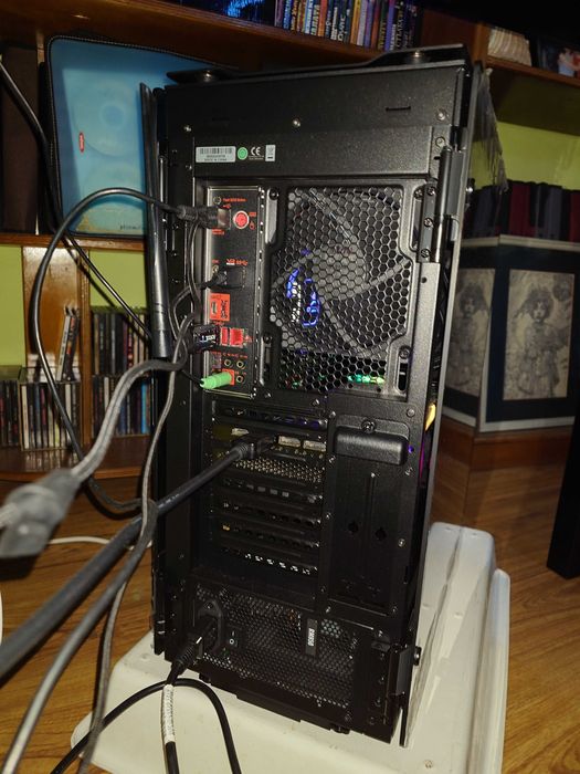 Gaming PC Компютър за игри  AMD RYZEN 7 5700X 3D RTX 3080