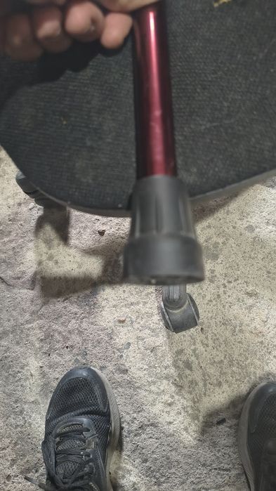 Baston reglabil din aluminiu