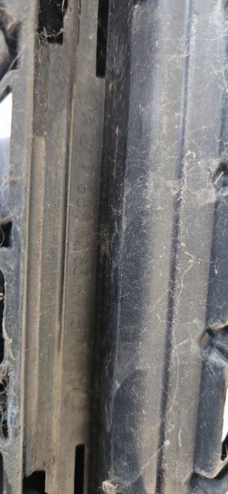 Решетка с емблема за Mercedes e klass coupe / е класа купе w207