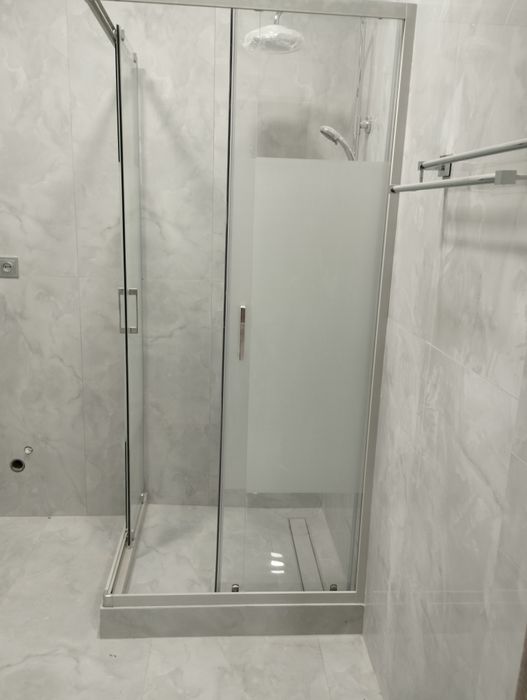 Квартера ремонт под клуч кафель санузиль  Пластик декор ламинант мал