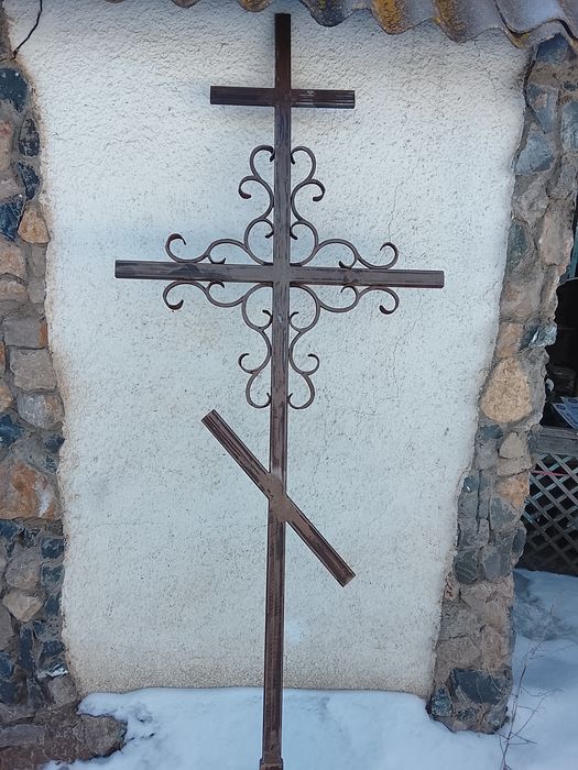 Продам крест на могилу