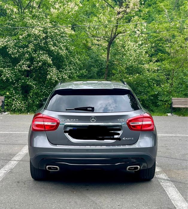 Vând Mercedes GLA 220 4MATIC
