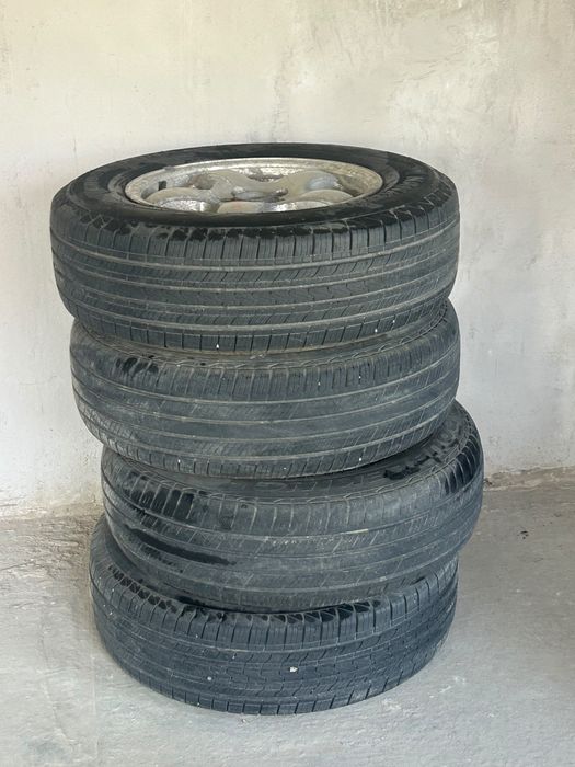 Диски с покрышкой на Rav4