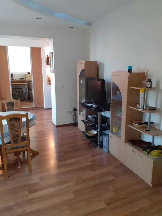 Дава се под наем Етаж от къща в Варна, Левски - 70 кв.м за 480 € - Снимка #2