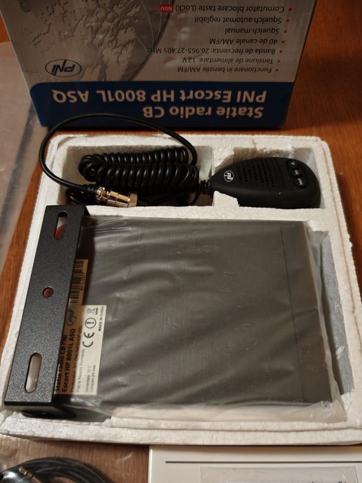 Stație radio CB PNI Escort HP 8001L ASQ + antenă – NOUĂ