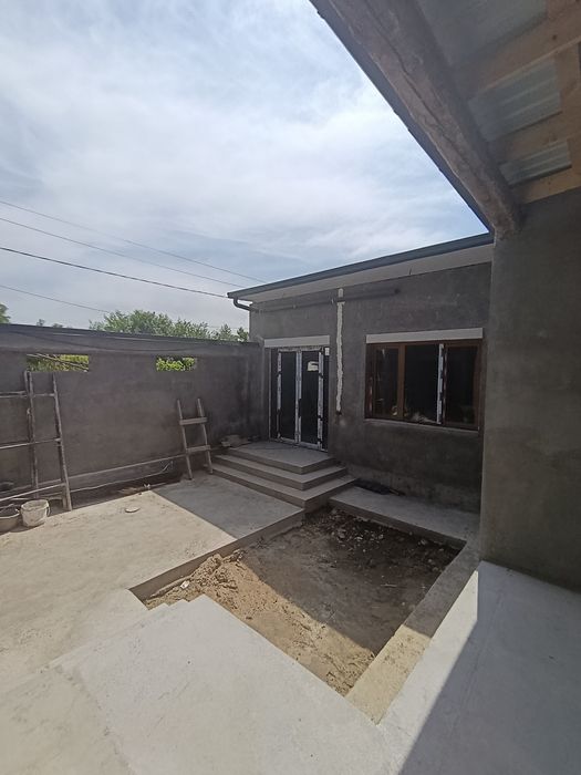 Yangi uy sotiladi Nurafshon ( Toʻytepa) shahrida