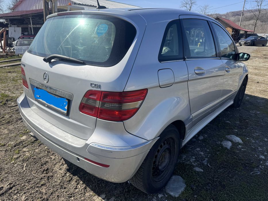Dezmembrari Dezmembrez Piese piesa Dez auto Mercedes B 200 Class 2000 cmc diesel an 2008 euro 4
