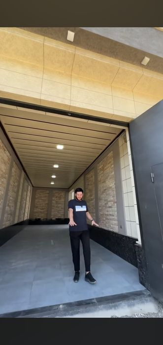 Xovli sotiladi Ko'k terak shoshiling narxini kelishamiz