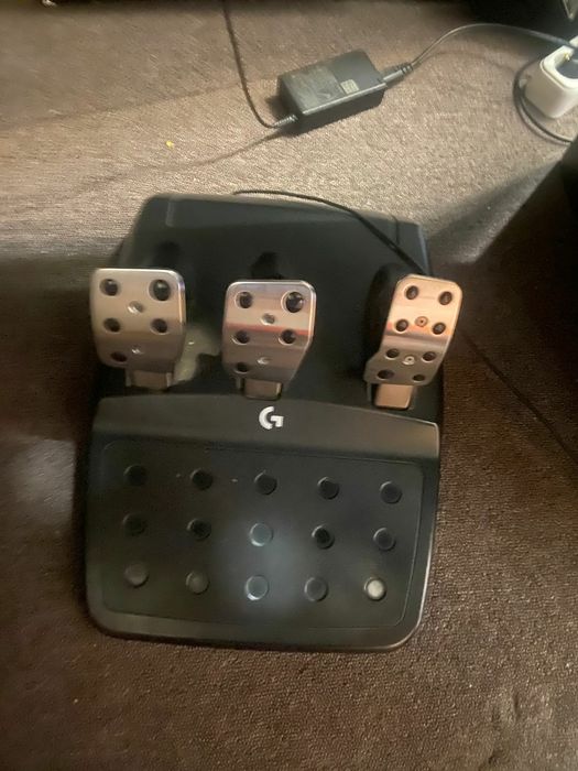 Игровой руль Logitech g923